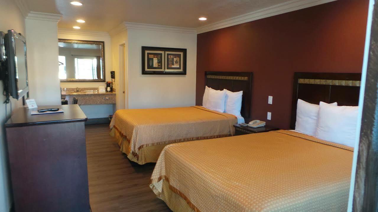 Hyland Inn Near Legoland Carlsbad Dış mekan fotoğraf